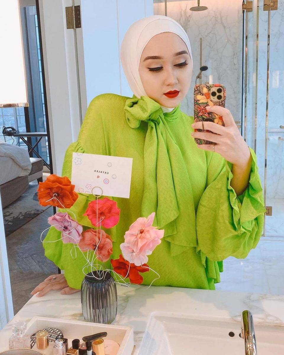 Dian Pelangi (instagram.com/dianpelangi)