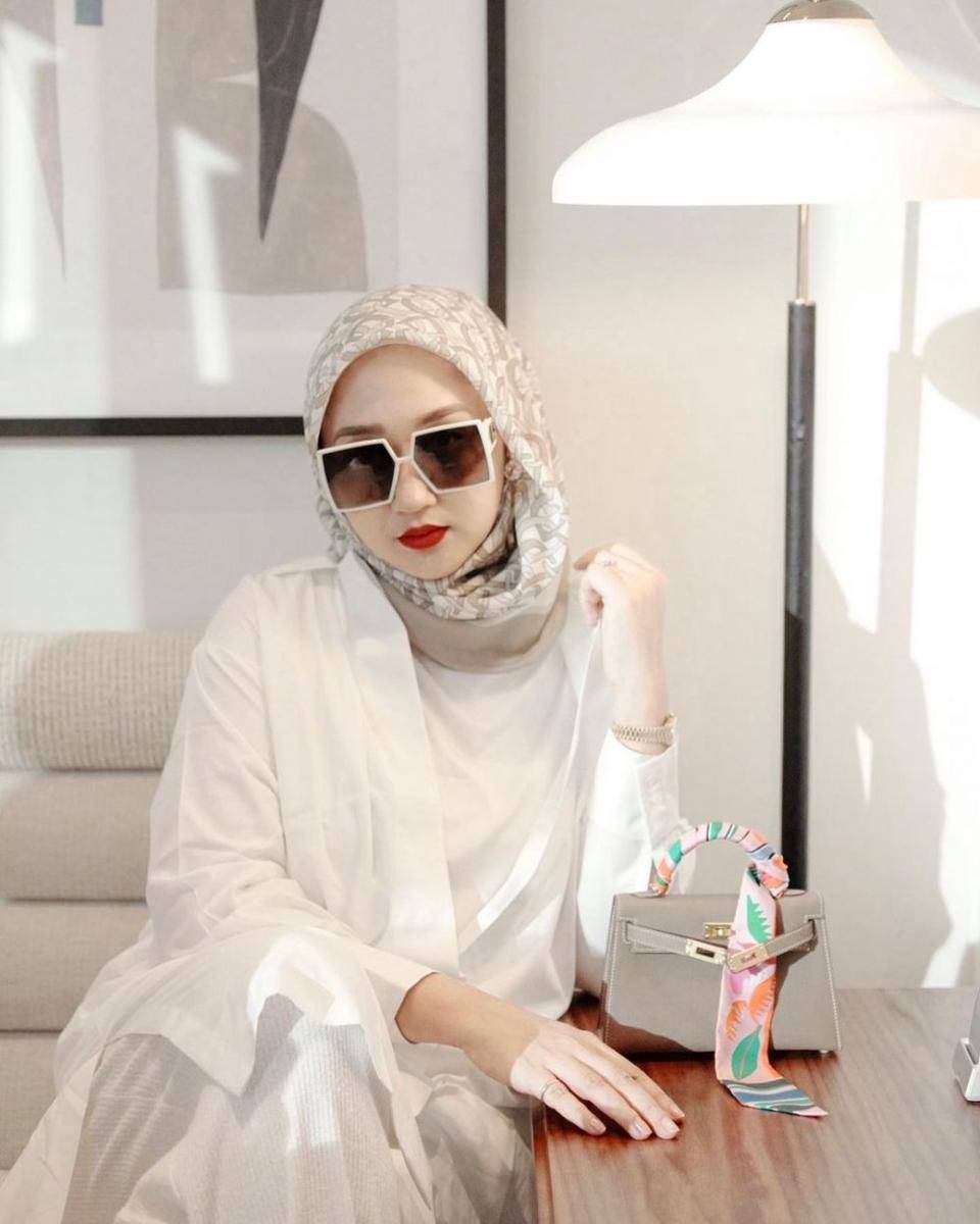Dian Pelangi (instagram.com/dianpelangi)