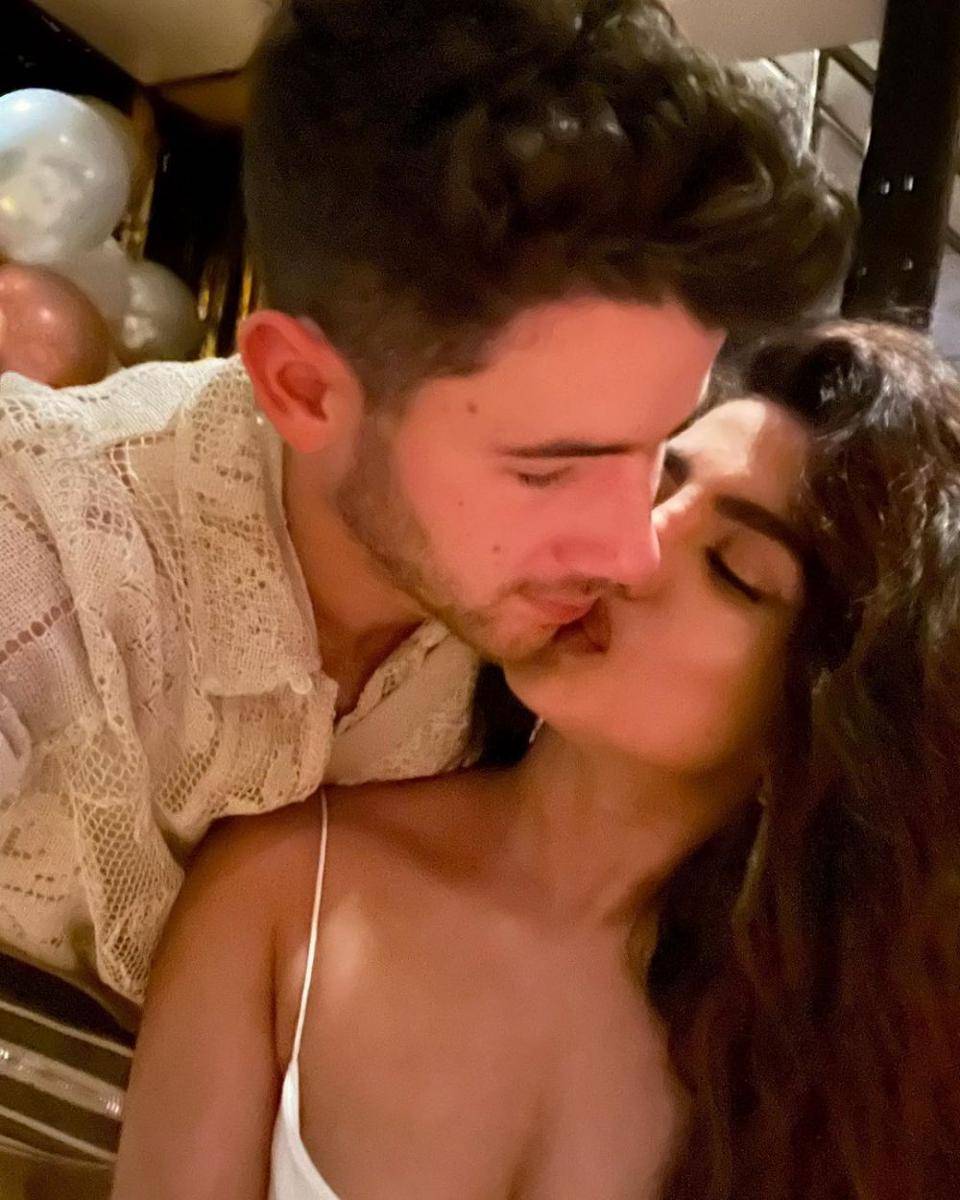 Nick Jonas dan Priyanka Chopra (instagram.com/nickjonas)