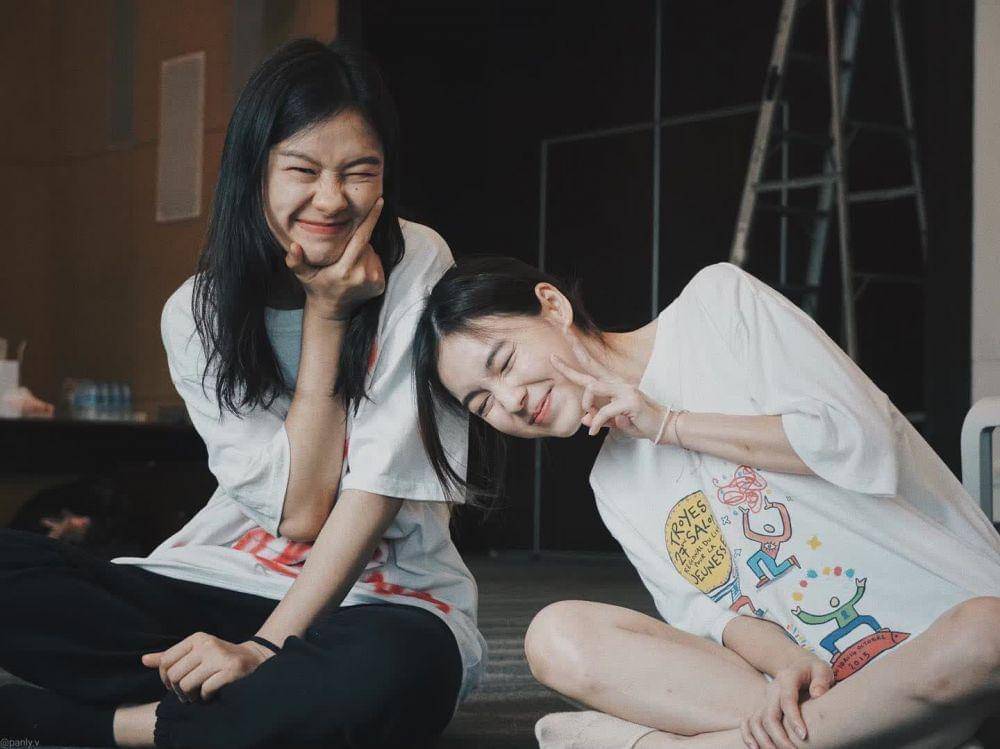 Potret kebersamaan cast series Bad Buddy (instagram.com/panly.v)