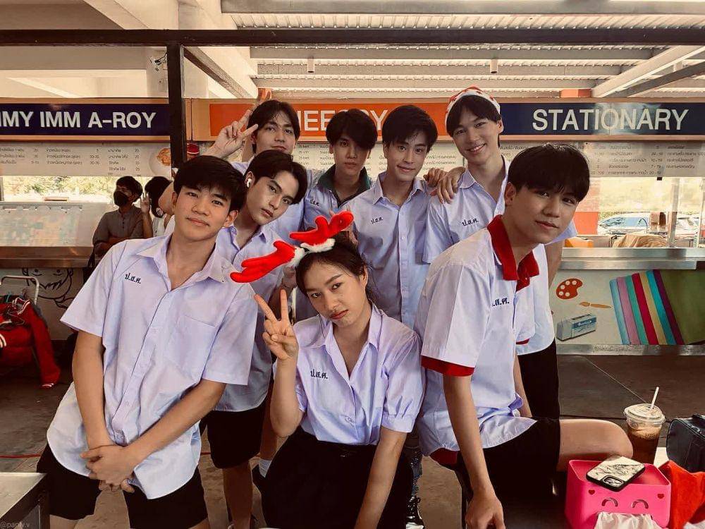 Potret kebersamaan cast series Bad Buddy (instagram.com/panly.v)