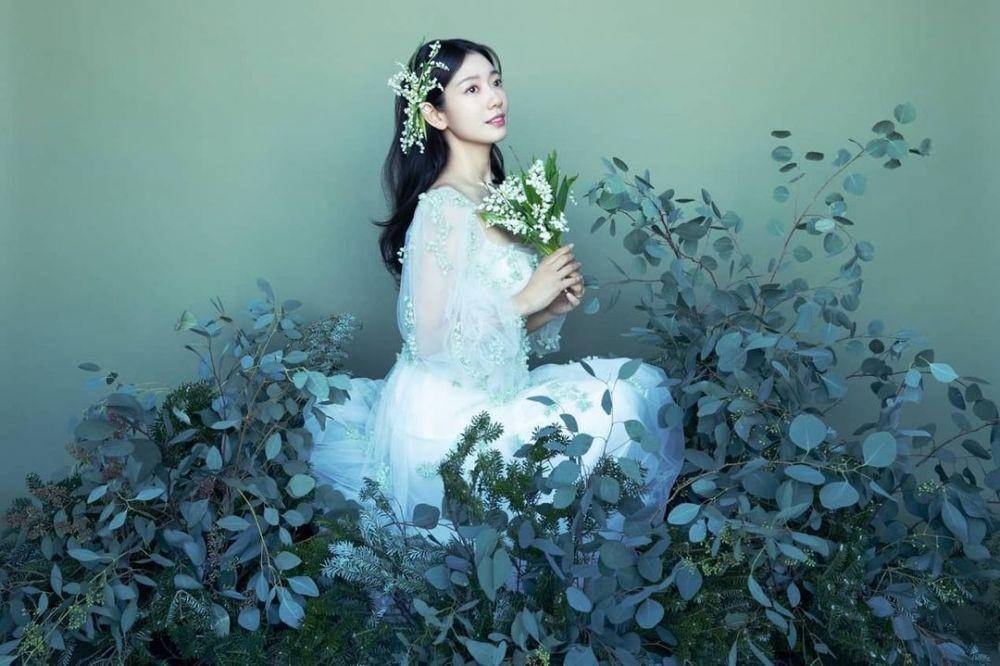 Foto Pernikahan Park Shin Hye dan Choi Tae Joon (instagram.com/salt_ent)