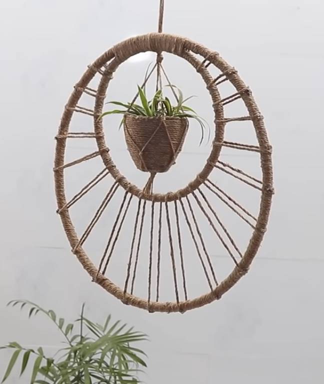 ilustrasi pot bunga dari limbah (youtube.com/DiY BiGBooM)