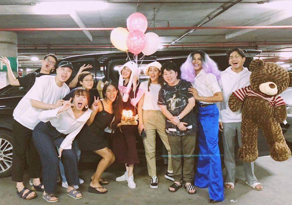Baifern dan sang manajer merayakan ulang tahun bersama-sama. (instagram.com/fernzzupar)