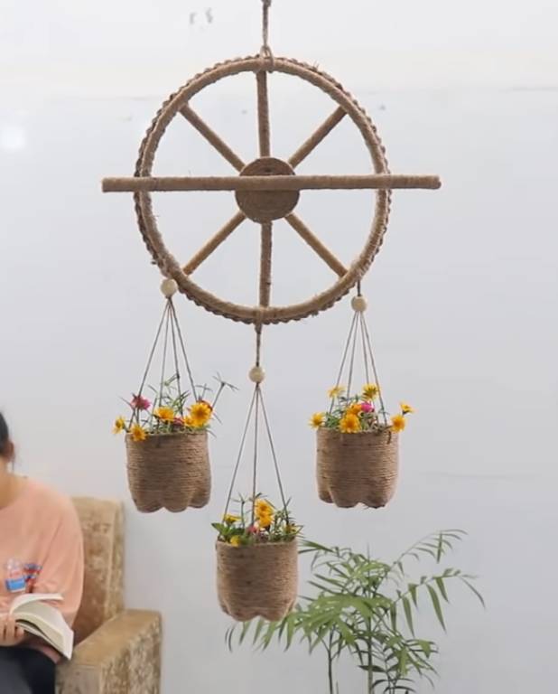 ilustrasi pot bunga dari limbah (youtube.com/DiY BiGBooM)