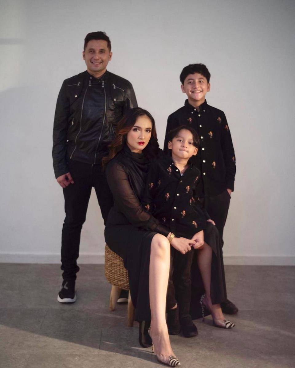 potret keluarga Corry Pamela (instagram.com/corrypamela)