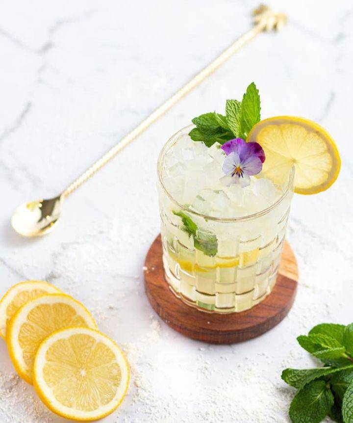 Lemon Coconut Fizz (instagram.com/themindfulmocktail)