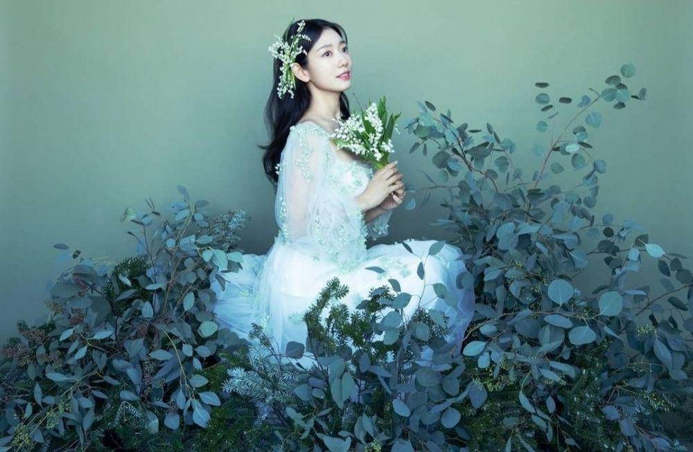 Park Shin Hye (instagram.com/salt_ent)