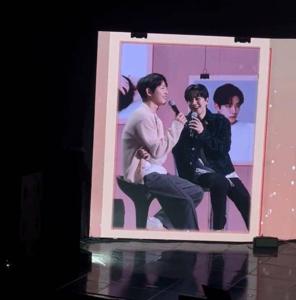 Tangkapan layar video saat Song Joong Ki hadir di fanmeeting Junho 2PM (twitter.com/fever125_)