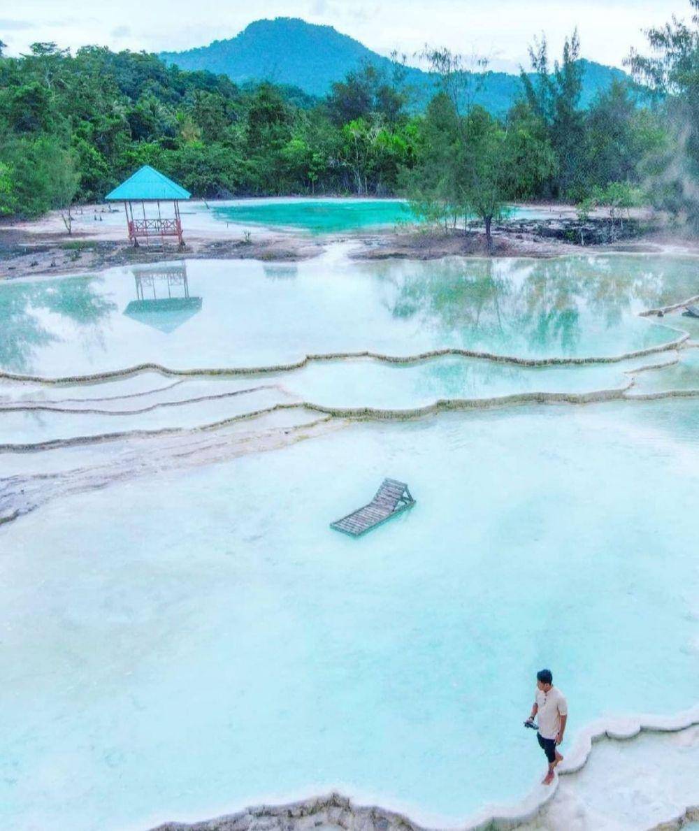 Air Panas Wawolesea (instagram.com/like_kendari)