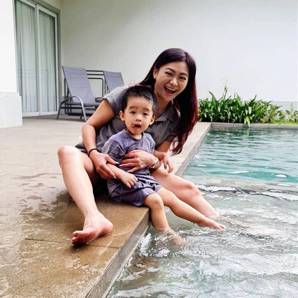 potret Oma Puspa dan Neil cucunya (instagram.com/puspadewihc)