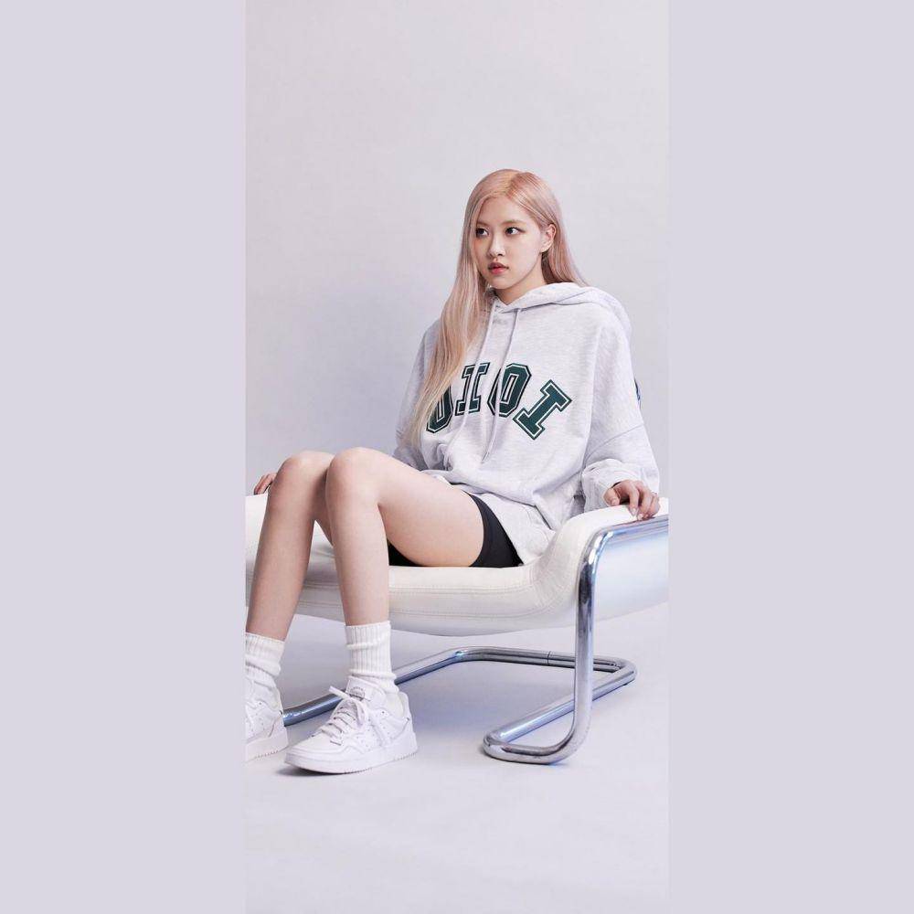 short pants member BLACKPINK (instagram.com/blackpinkfashionupdate)