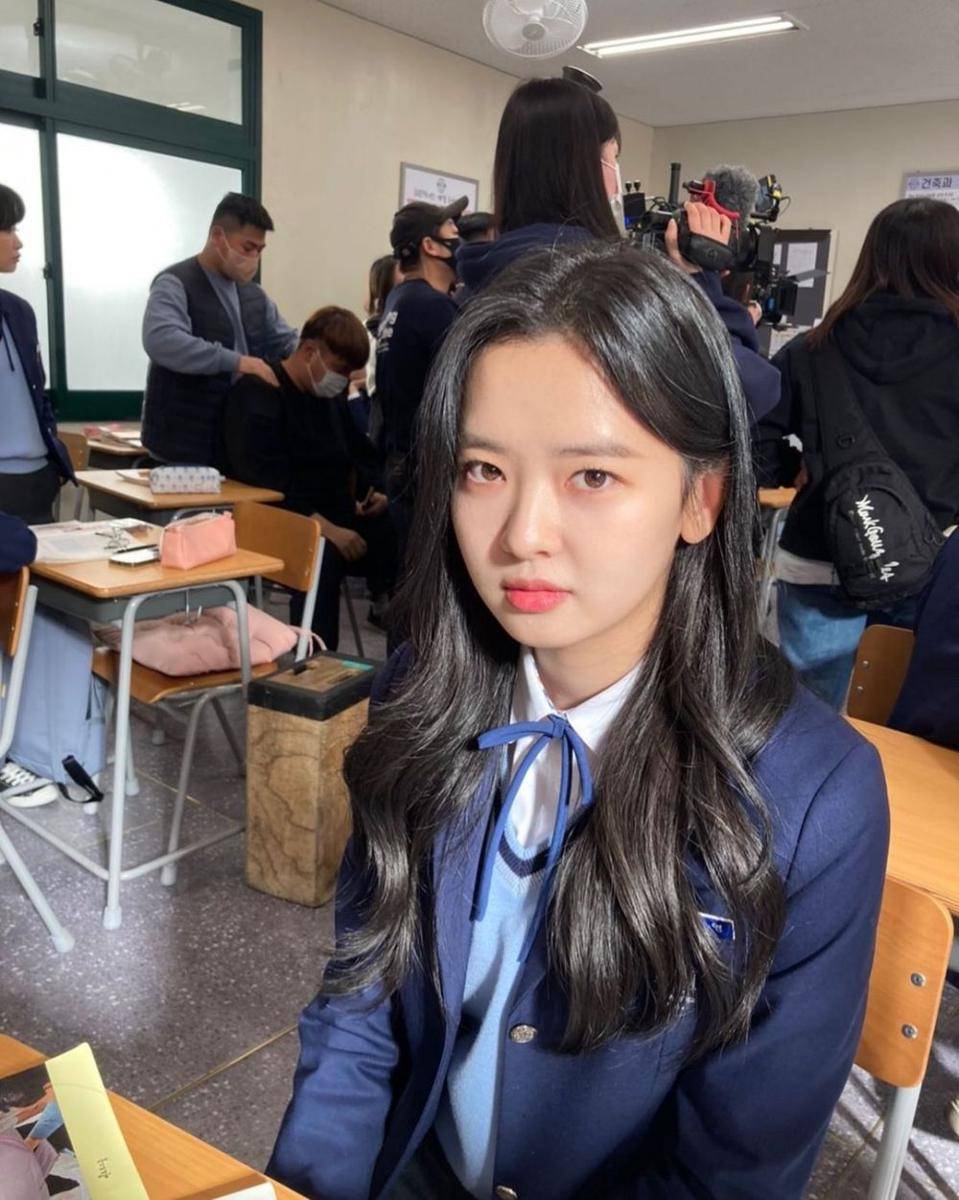 Hwang Boreumbyeol (instagram.com/boreum_byeol)