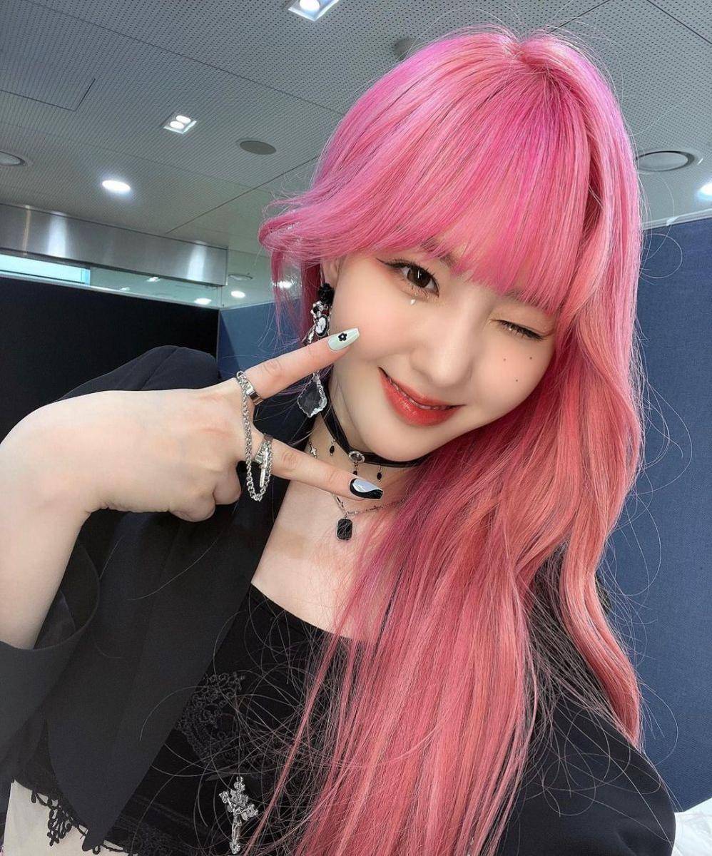 Chaehyun di Kep1er (instagram.com/official.kep1er)