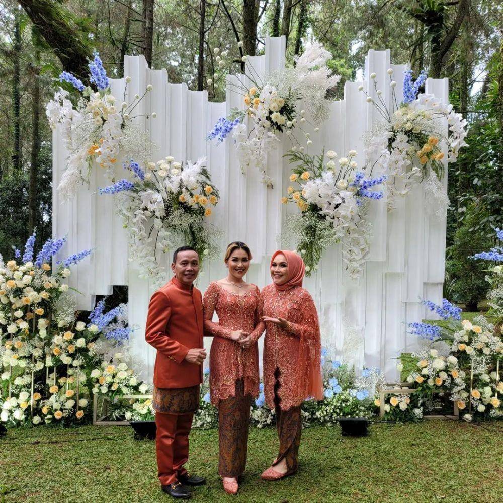 Busana dan makeup Umi Kalsum. (instagram.com/mom_ayting92_)