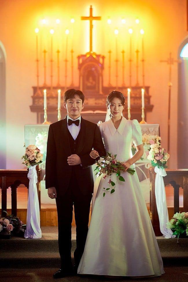 Dinikahi Choi Tae Joon, 7 Lawan Main Park Shin Hye Paling Berkesan
