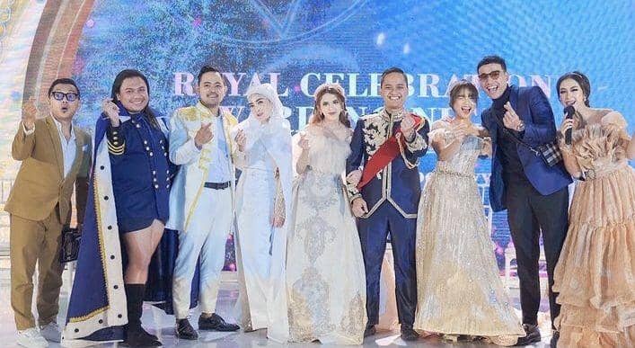 gaya Fuji bak putri dongeng (instagram.com/shandypurnamasari)