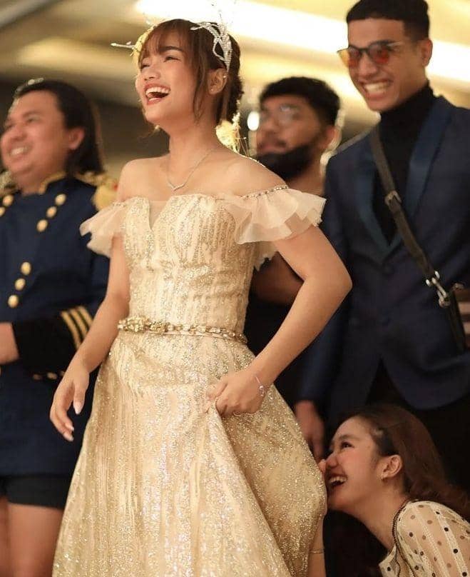 gaya Fuji bak putri dongeng (instagram.com/benkz.albagaz)