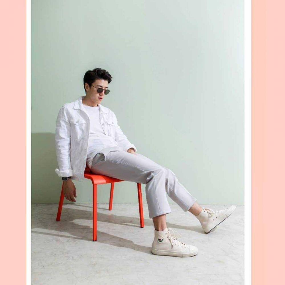 outfit kasual ala Chao Chavalit (instagram.com/chao_ctn)