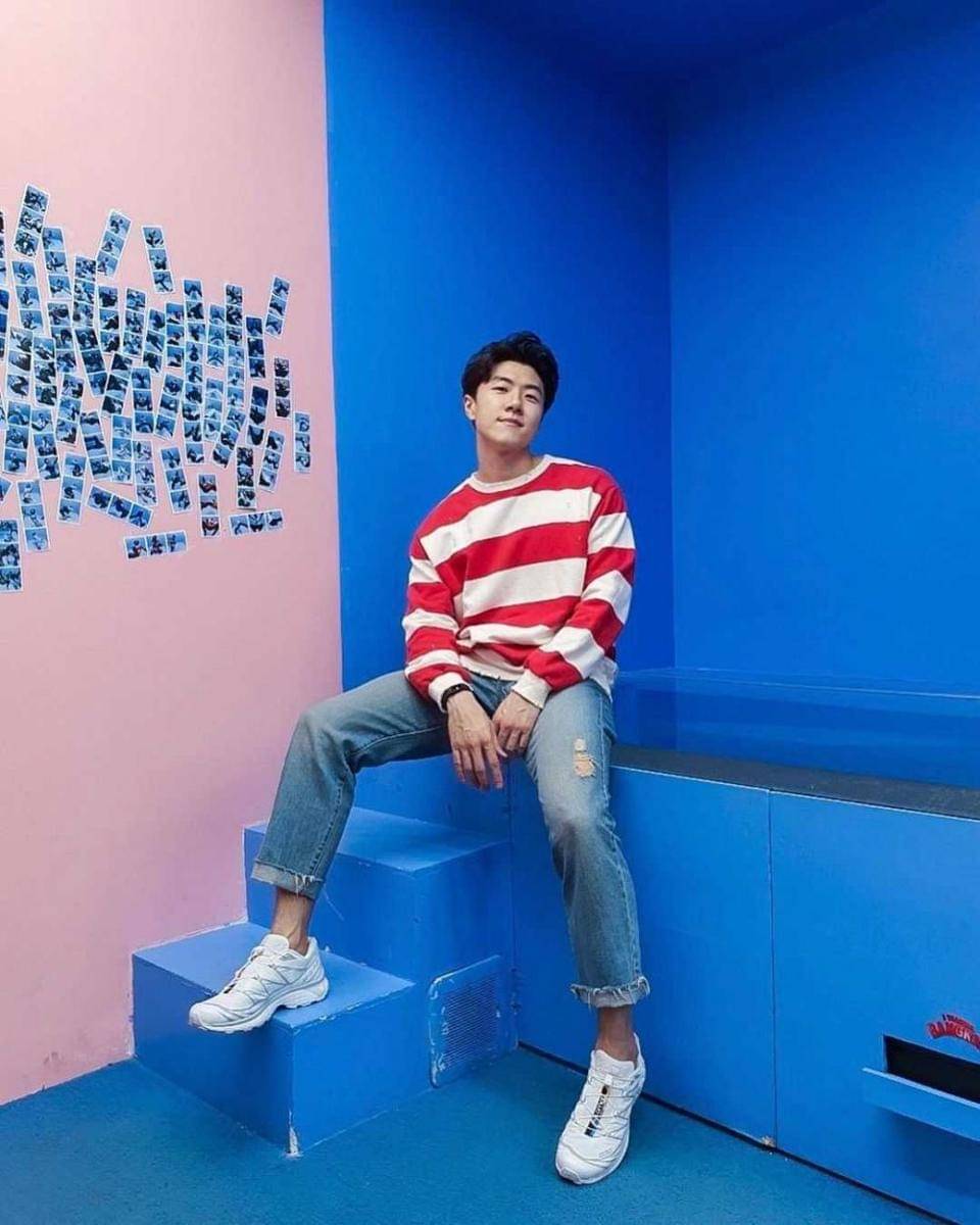 outfit kasual ala Chao Chavalit (instagram.com/chao_ctn)