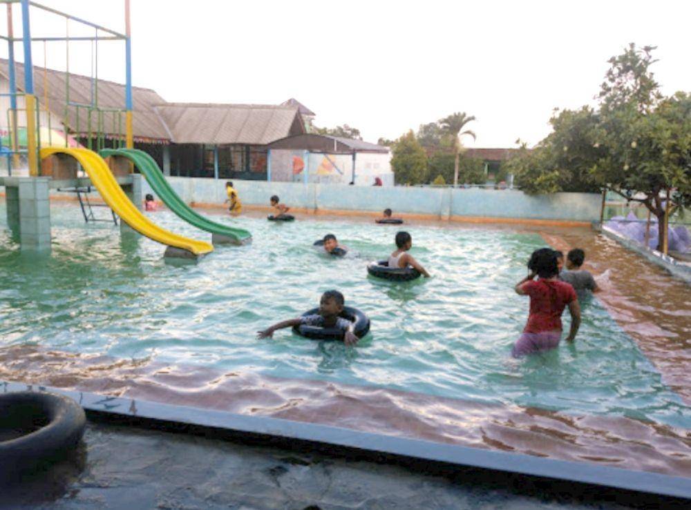 Kolam renang Tirta Nagasari di Kabupaten Magetan. Google.