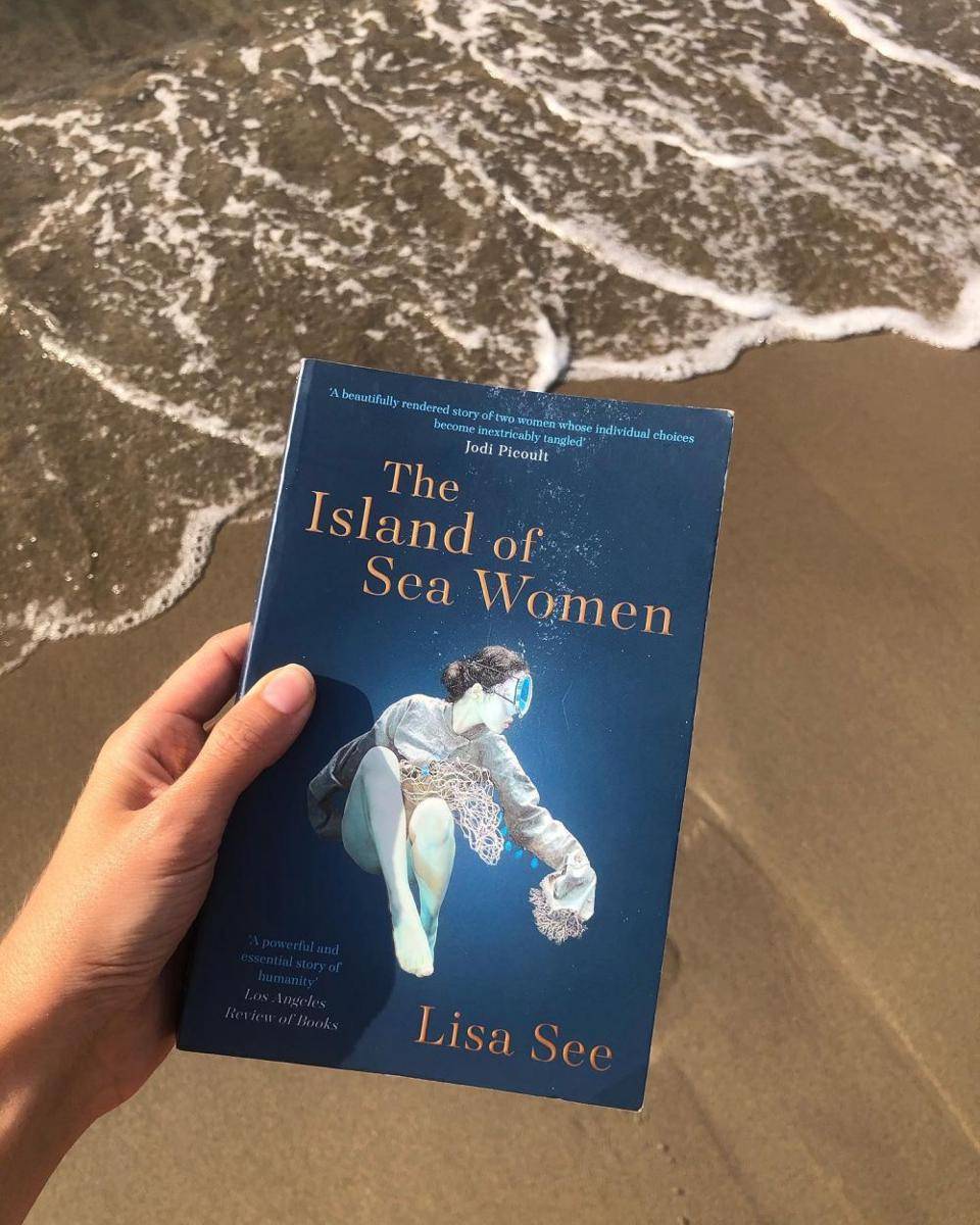 novel The Island of Sea Women (instagram.com/kasiopeas)
