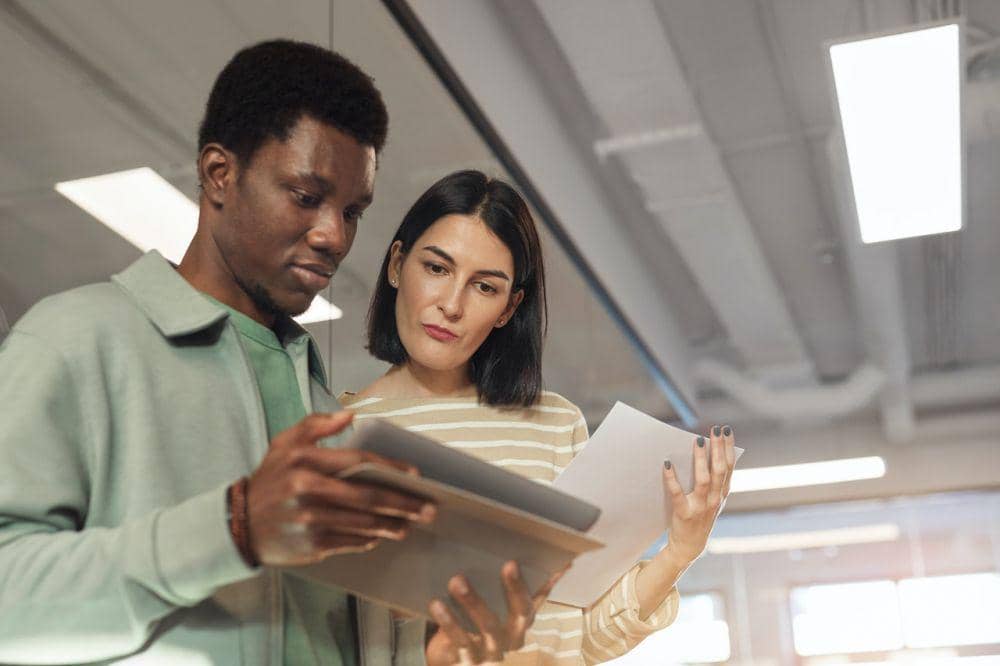 5 Alasan Penting Memberi Fee Teman yang Bantu Pekerjaanmu