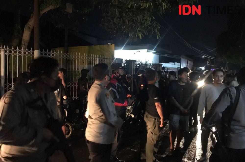 Bikin Ulah, Dua Anggota Geng Motor Babak Belur di Hajar Warga Tasik
