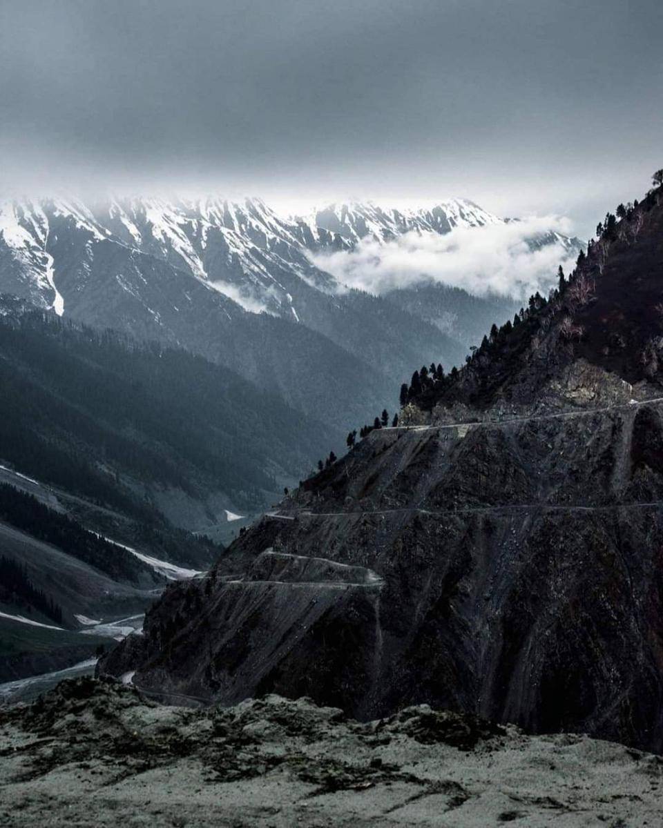 Zoji La Pass, India (instagram.com/mibadventurez)
