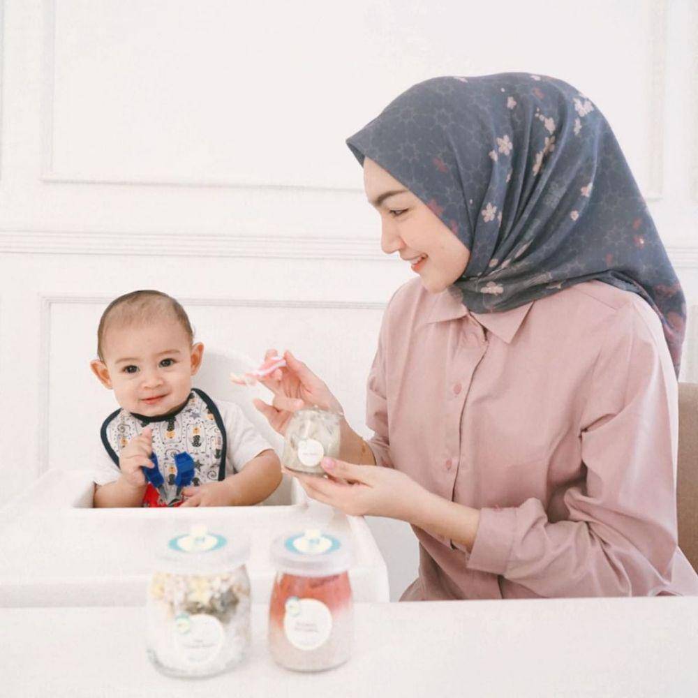 potret Melody Prima dan buah hati (instagram.com/melodyprima)