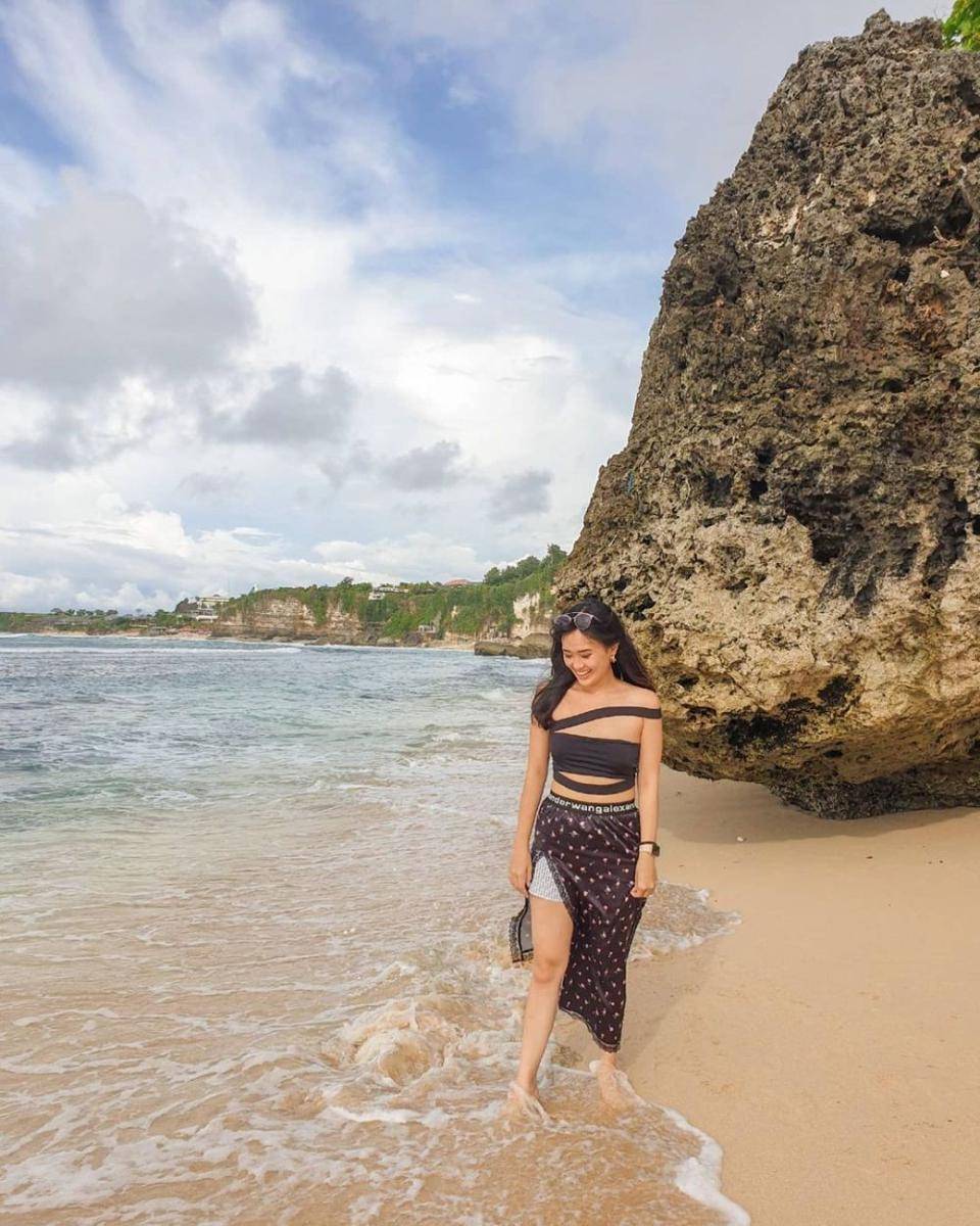 Pantai Bingin, Bali (instagram.com/christelhamid)