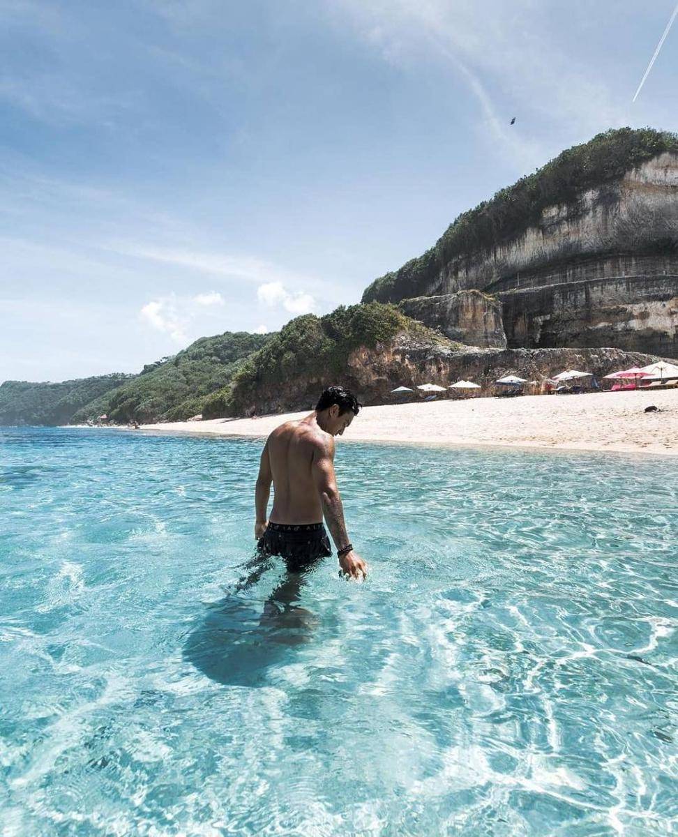 Pantai Melasti, Bali (instagram.com/lifeofjira)