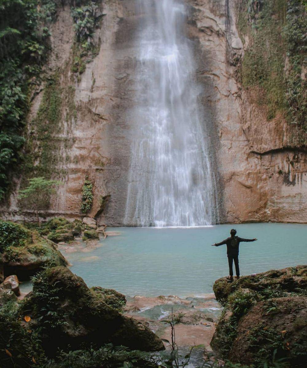 Air Terjun Samparona (instagram.com/like_kendari)