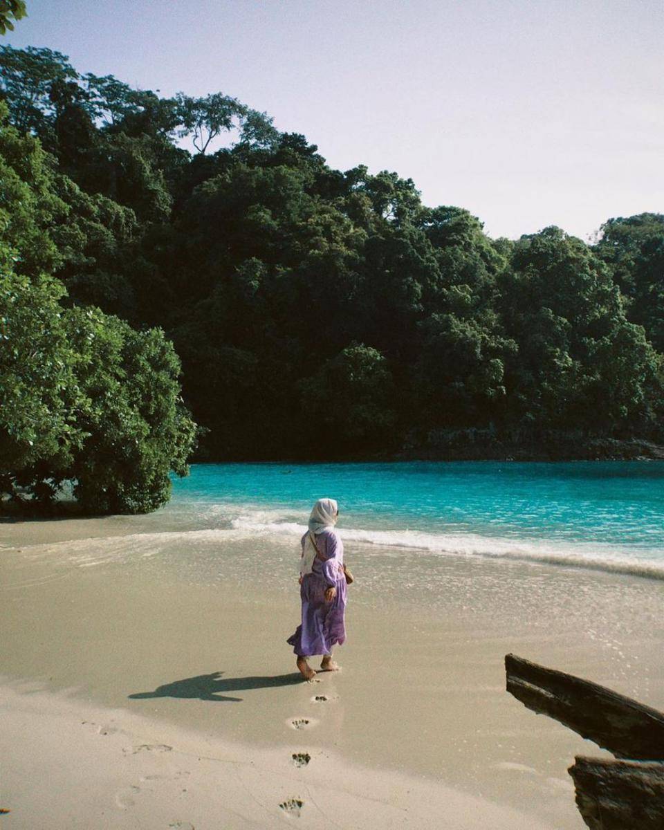 Pantai Teluk Hantu (instagram.com/shaagls)