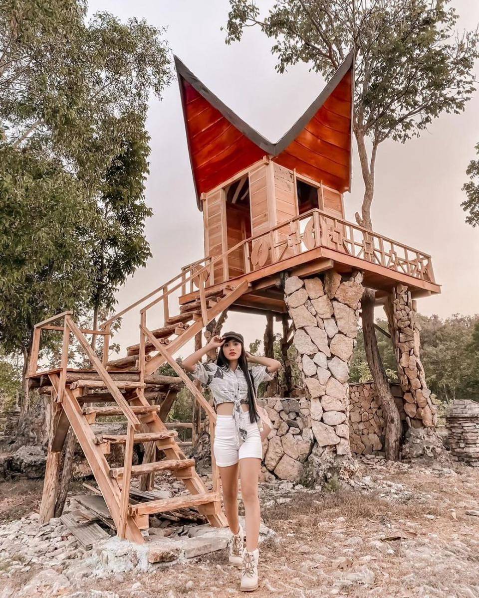 Watu Mabur Camp (instagram.com/beautyoftravel_)