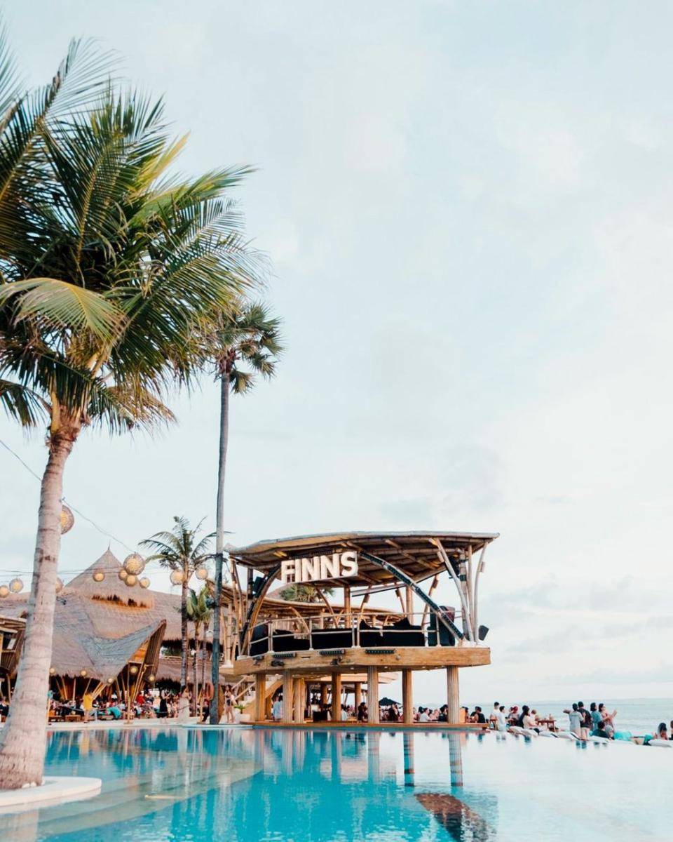 Finns Beach Club, Bali (instagram.com/finnsbeachclub)