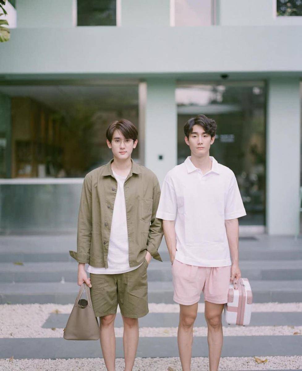 Book Kasidet dan Force Jiratchapong (instagram.com/fforce_)