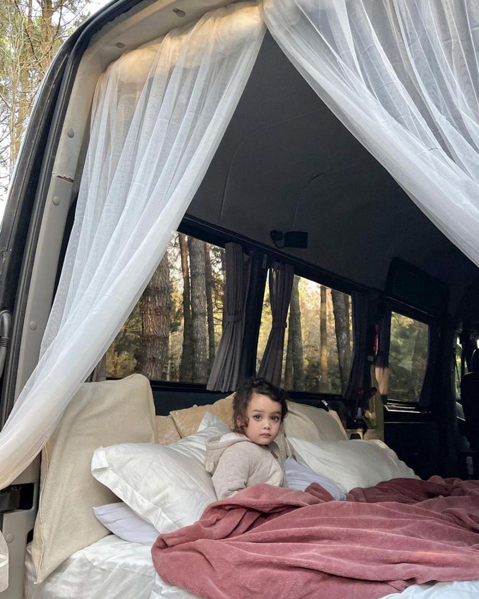 camping van ala keluarga Hamidah (nstagram.com/hamidahrachmayanti)