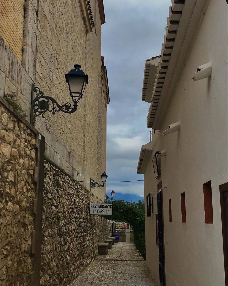 Desa Altea di Spanyol (instagram.com/anaisabelcd)