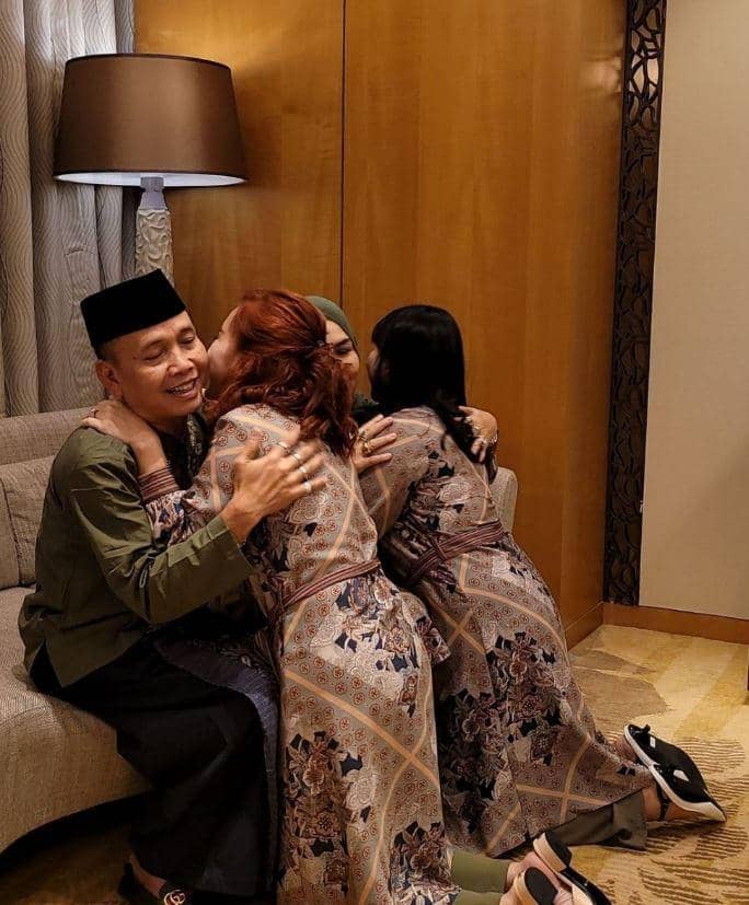 ibunda Ayu Ting Ting (Instagram.com/mom_ayting92_)