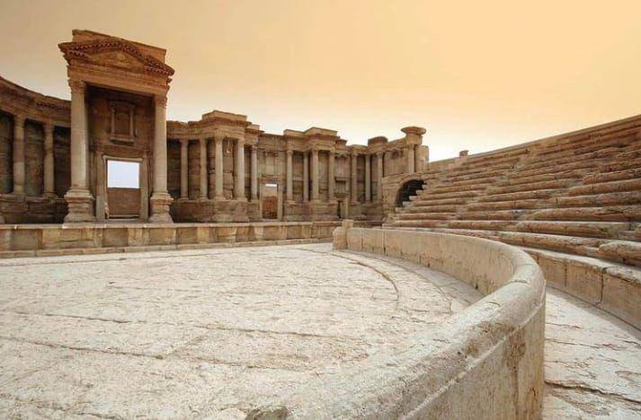 Roman Theatre (instagram.com/rome_is_the_light)