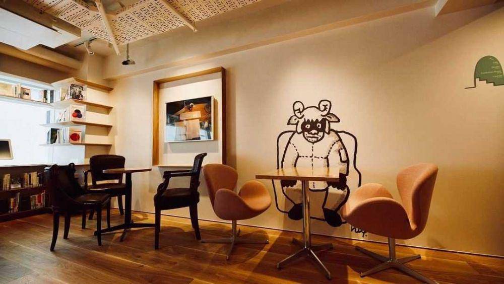 ruang baca bibliotek Murakami (instagram.com/mtjjapantravel)