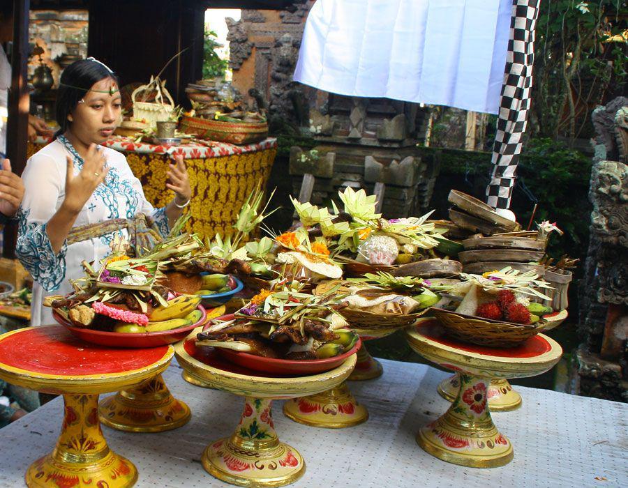6 Cara Merawat Orang Hamil Menurut Ajaran Hindu Bali