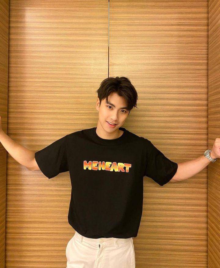 Ohm Pawat (instagram.com/ohmpawat)