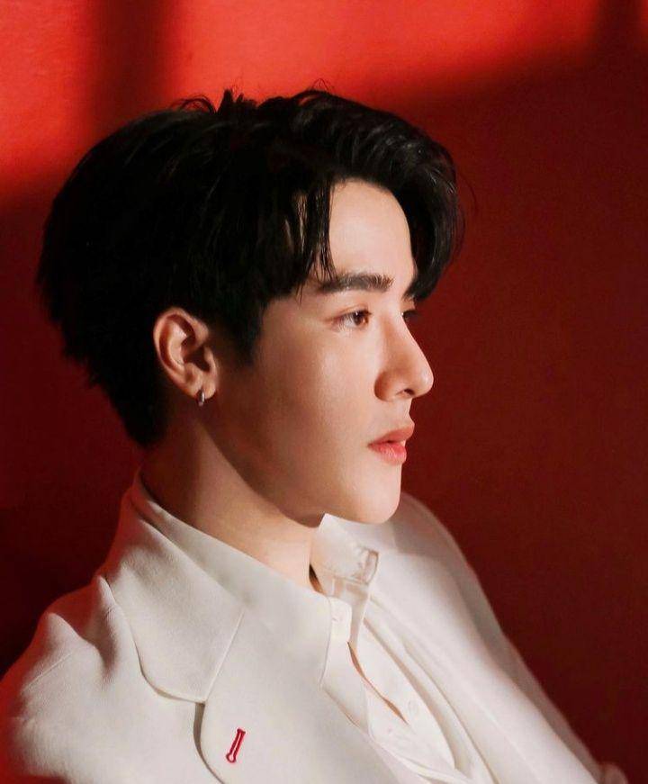 Arm Weerayut (instagram.com/arm_wc)