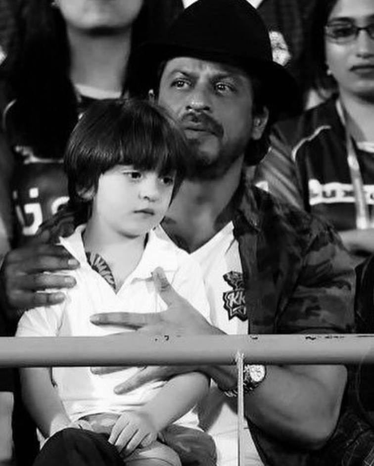 Shah Rukh Khan dan Abram Khan (instagram.com/iamsrk)