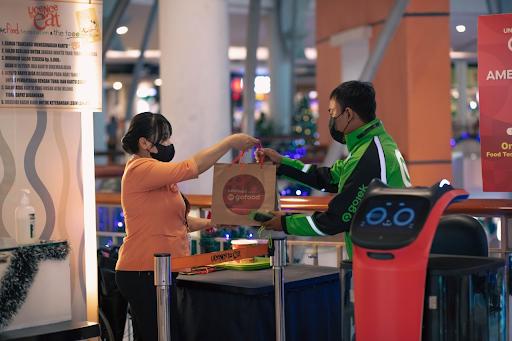Curhat Driver Gojek soal Double Order: Komisi Kecil, Diomeli Customer