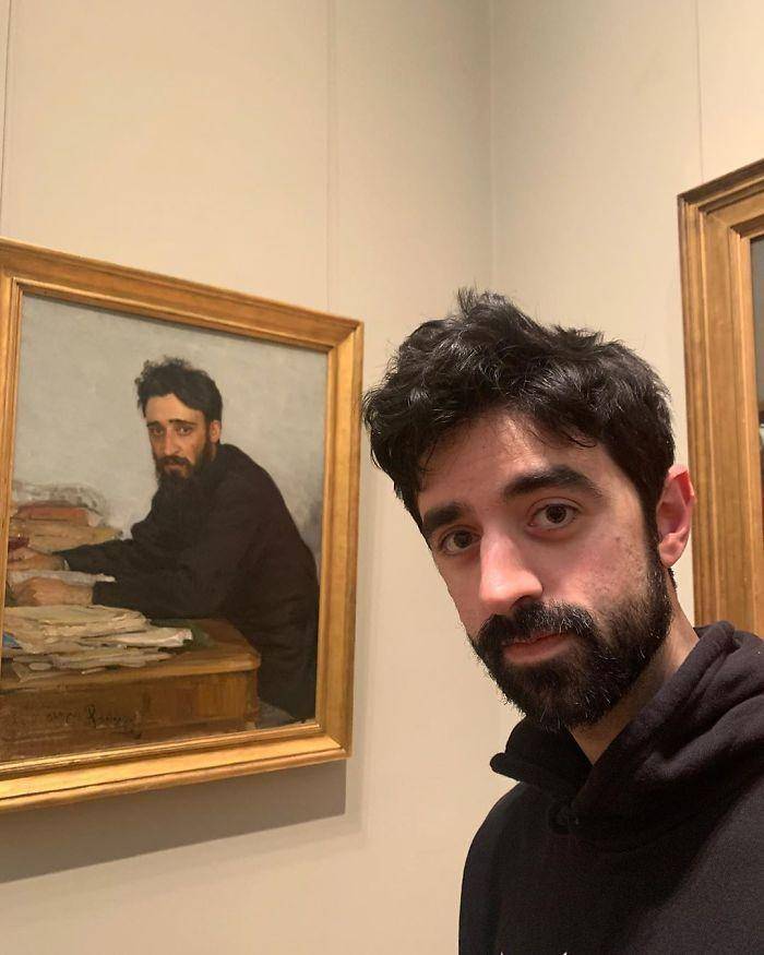 ketemu 'kembaran' di museum (instagram.com/rofloflo)