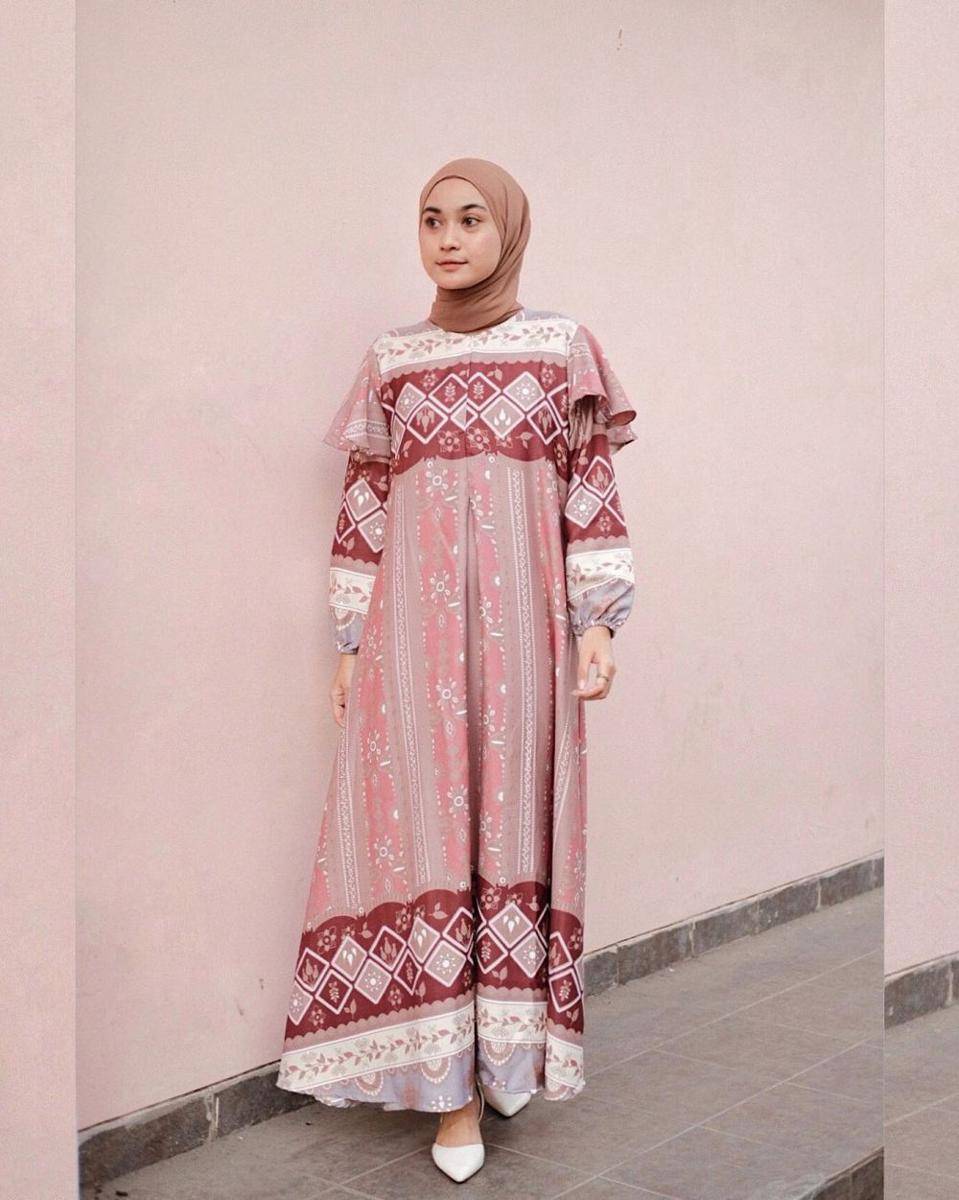outfit kondangan ala Alifia Diannisa (instagram.com/alfdns)