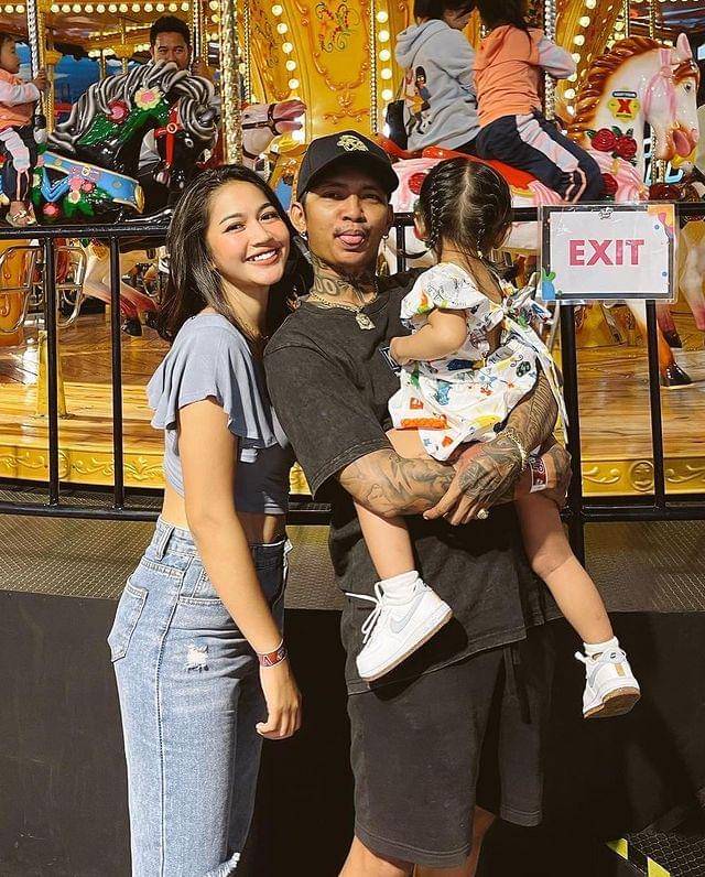 potret Young Lex dan keluarga kecilnya (instagram.com/young_lex18)